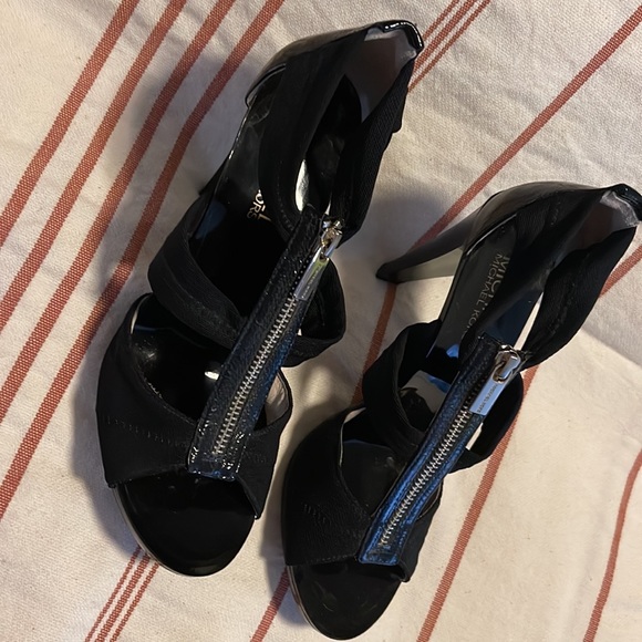 Michael Kors black shoes - Picture 3 of 5
